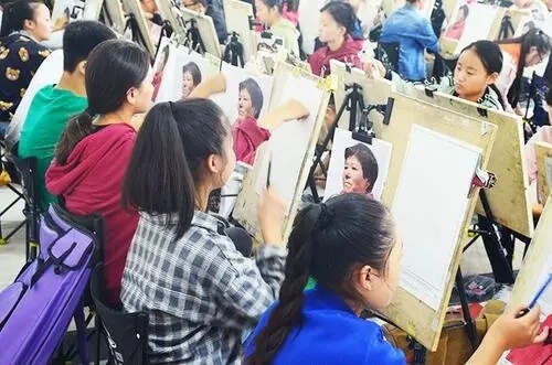 為什么大多數美術生會選擇設計類專業？2