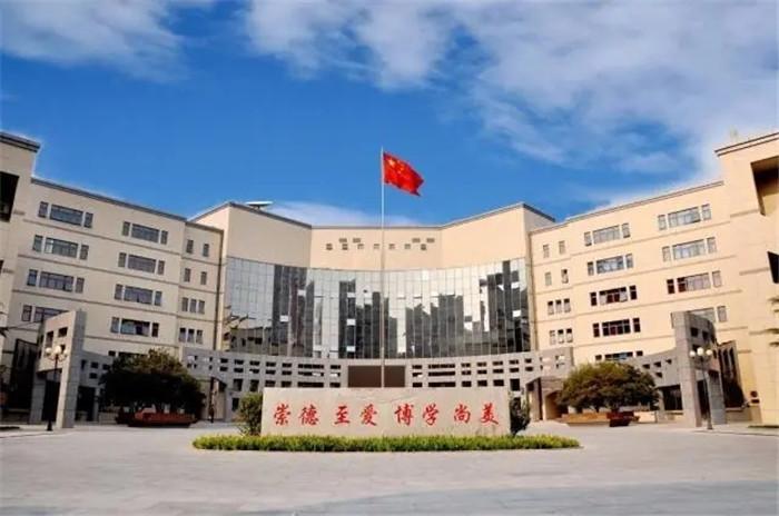 廣州美術高考班將承認聯考成績的83所院都整理處理了,18