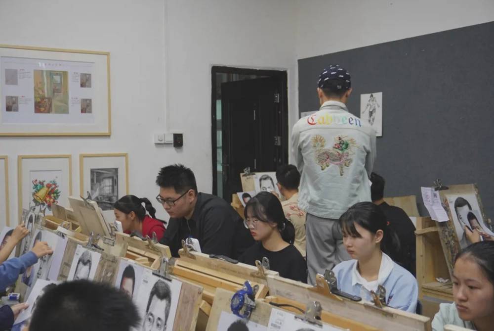 廣州美術高考班直擊二?！阕叩拿恳徊蕉妓銛?shù),10