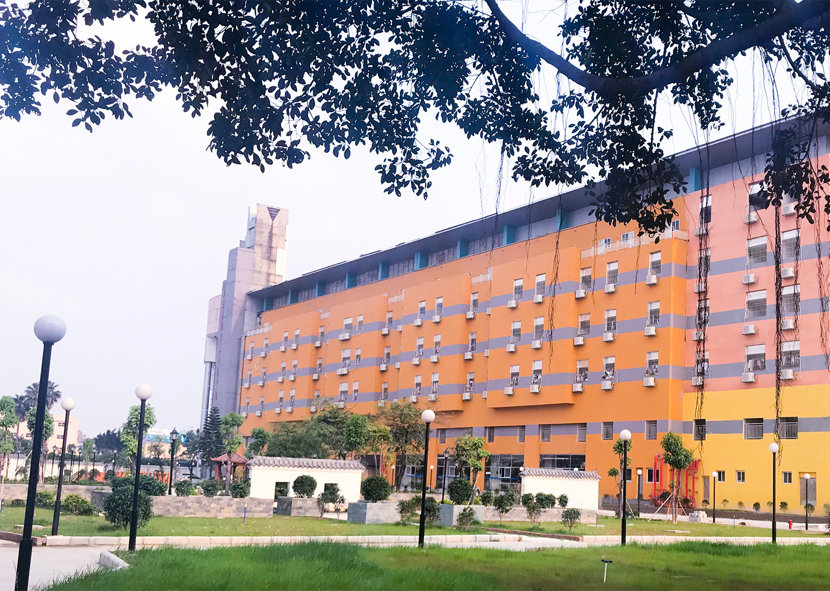 廣州畫室校園,廣州美術培訓班校園,廣州圍墻畫室校園
